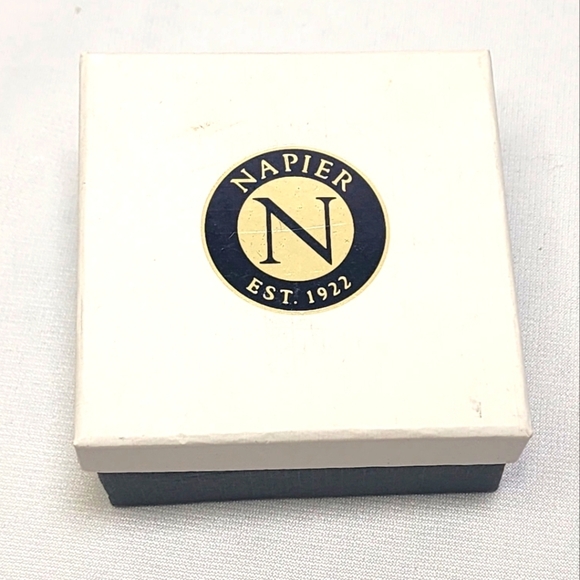 Napier Hummingbird Brooch Pin In Original Box - Picture 10 of 11